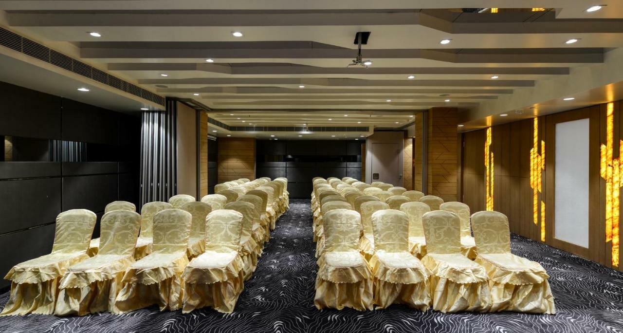 Hotel Atishay Бхопал Экстерьер фото
